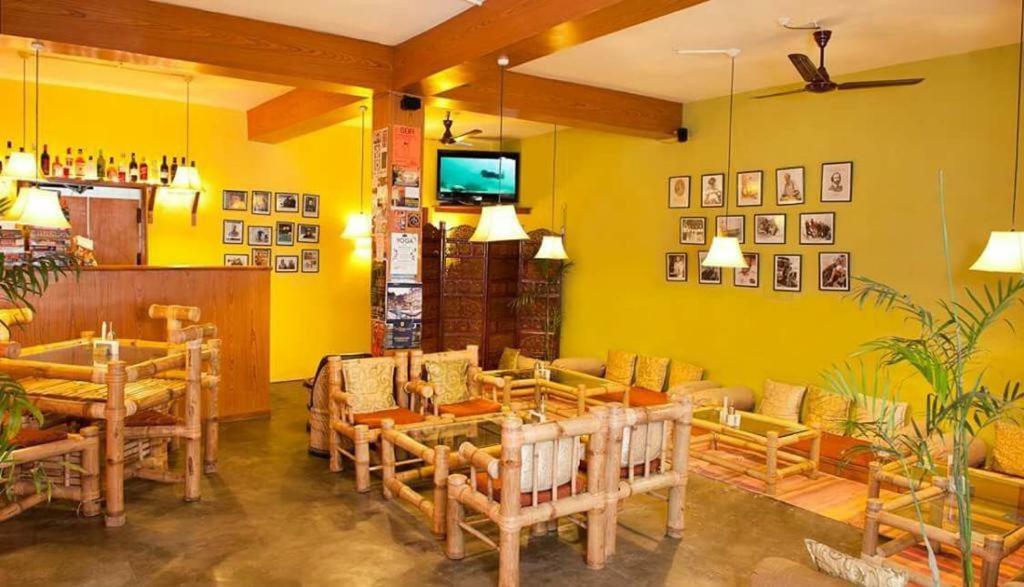 Drifter'S Inn & Cafe 마날리 외부 사진